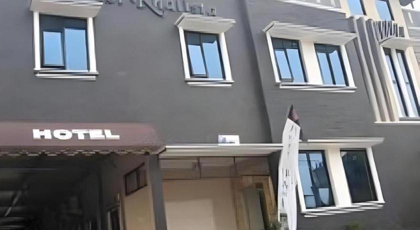 Hotel Khalista Purwakarta Exterior photo